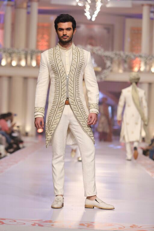 Mehndi dress 2025 for groom
